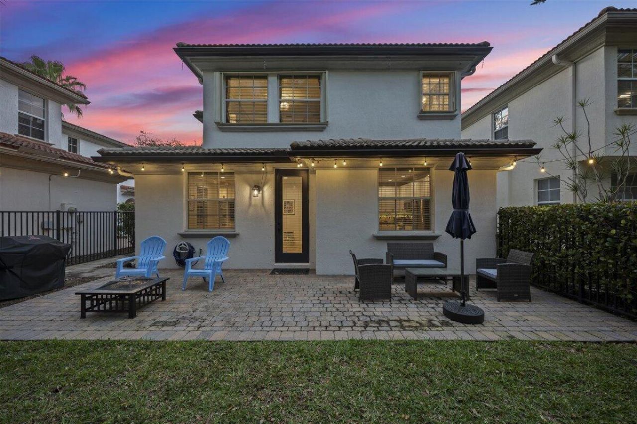 627 Castle Drive, Palm Beach Gardens, FL 33410 Photo