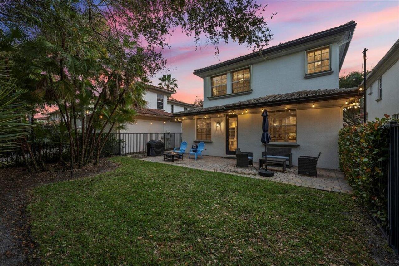 627 Castle Drive, Palm Beach Gardens, FL 33410 Photo