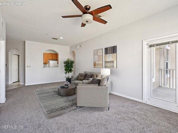 7801 POINT MEADOWS Drive, Unit 8209, Jacksonville, FL 32256