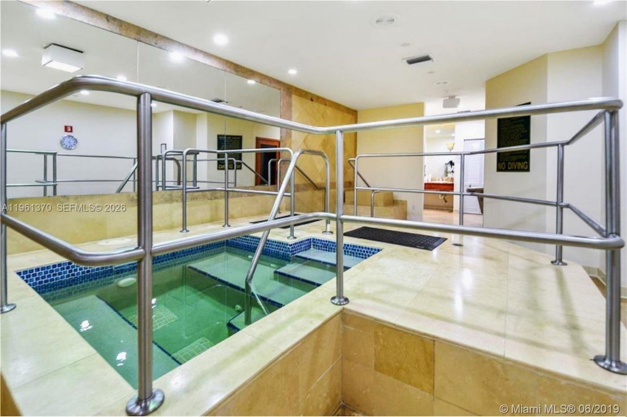 9559 Collins Ave, Unit S6-C, Surfside, FL 33154 Photo