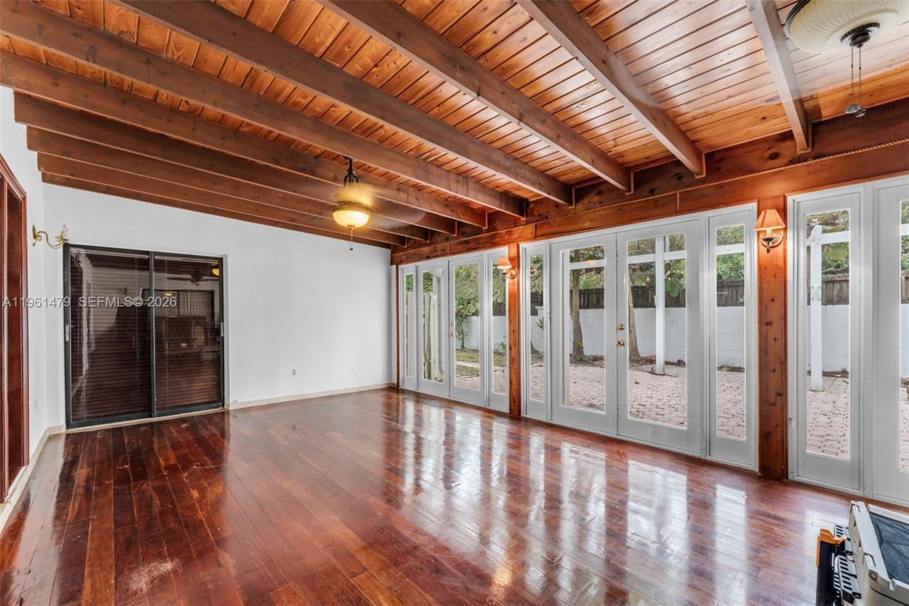 5961 SW 56th Ter, South Miami, FL 33143 Photo