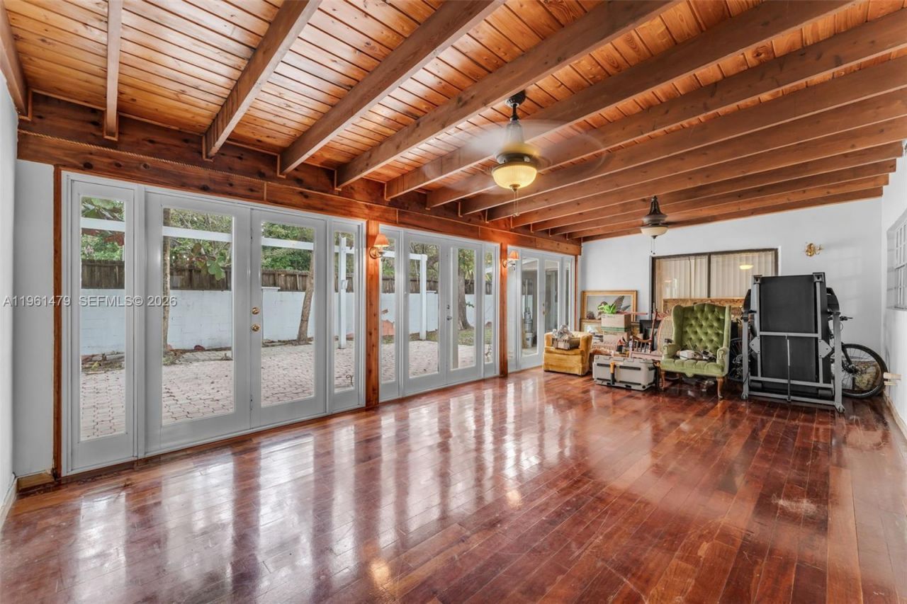 5961 SW 56th Ter, South Miami, FL 33143 Photo