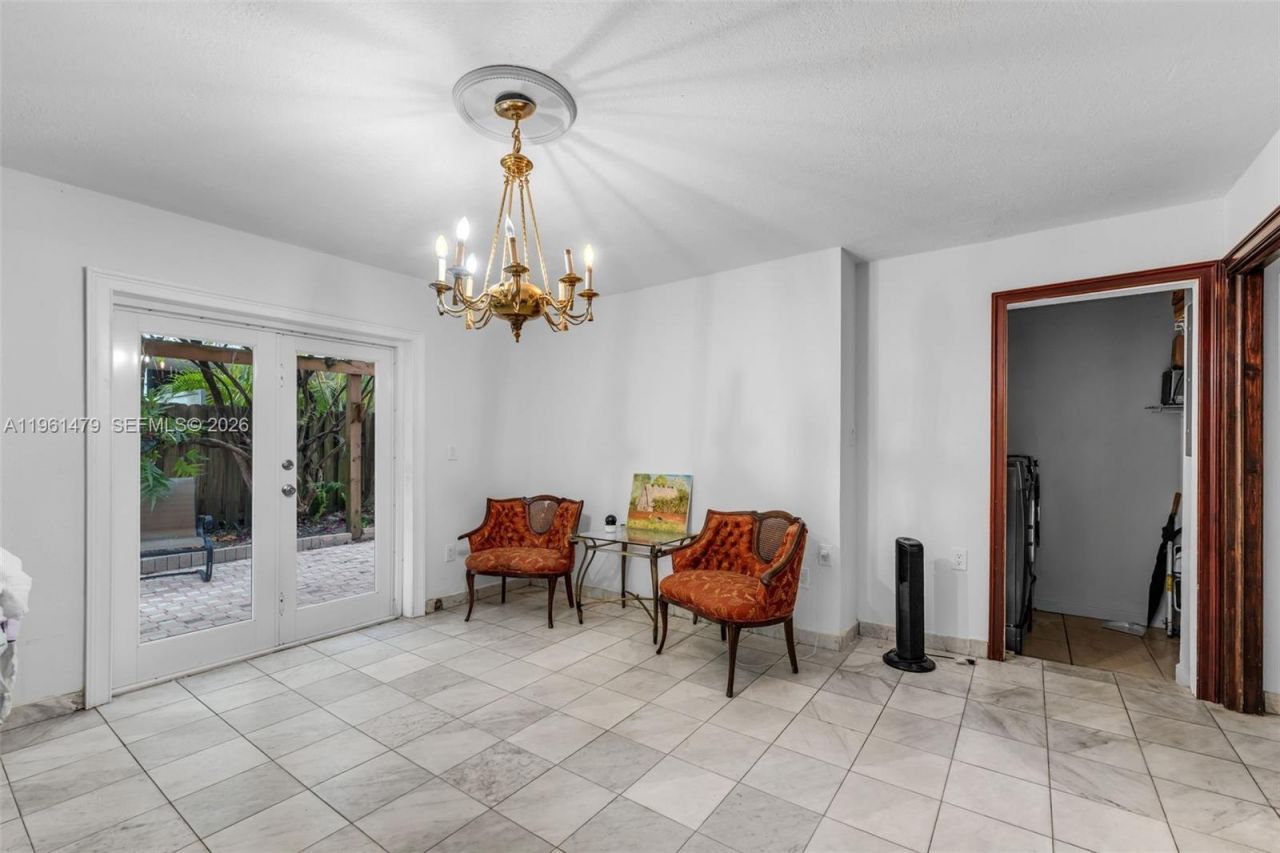 5961 SW 56th Ter, South Miami, FL 33143 Photo