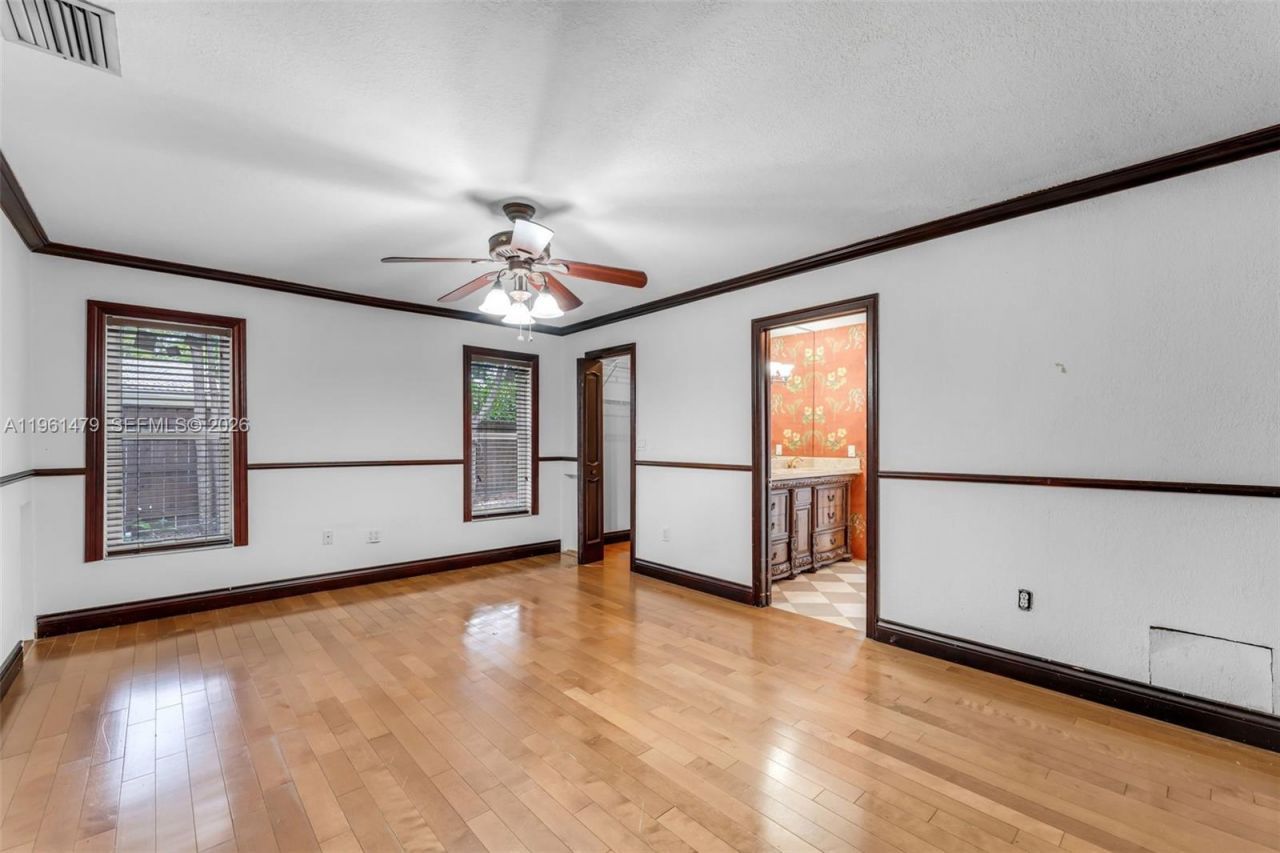 5961 SW 56th Ter, South Miami, FL 33143 Photo