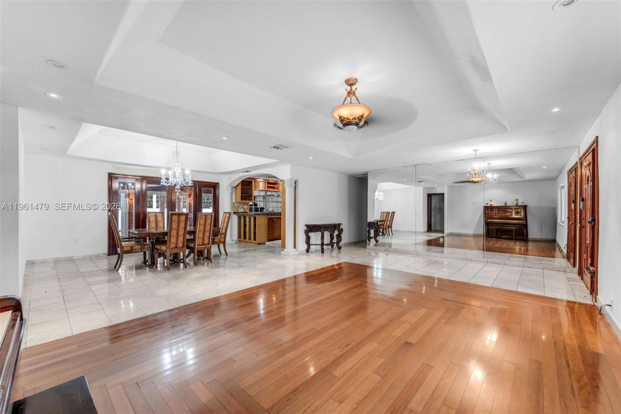 5961 SW 56th Ter, South Miami, FL 33143 Photo