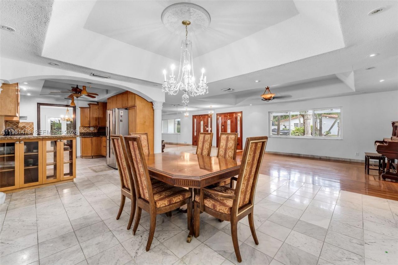 5961 SW 56th Ter, South Miami, FL 33143 Photo