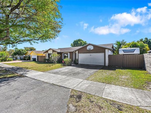 13010 SW 119th St, Miami, FL 33186