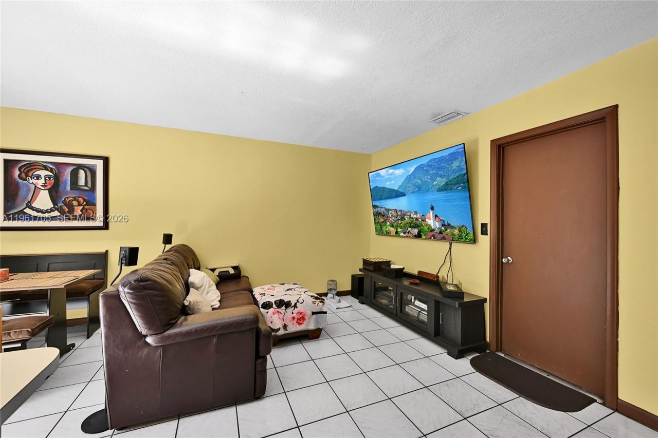 13010 SW 119th St, Miami, FL 33186 Photo