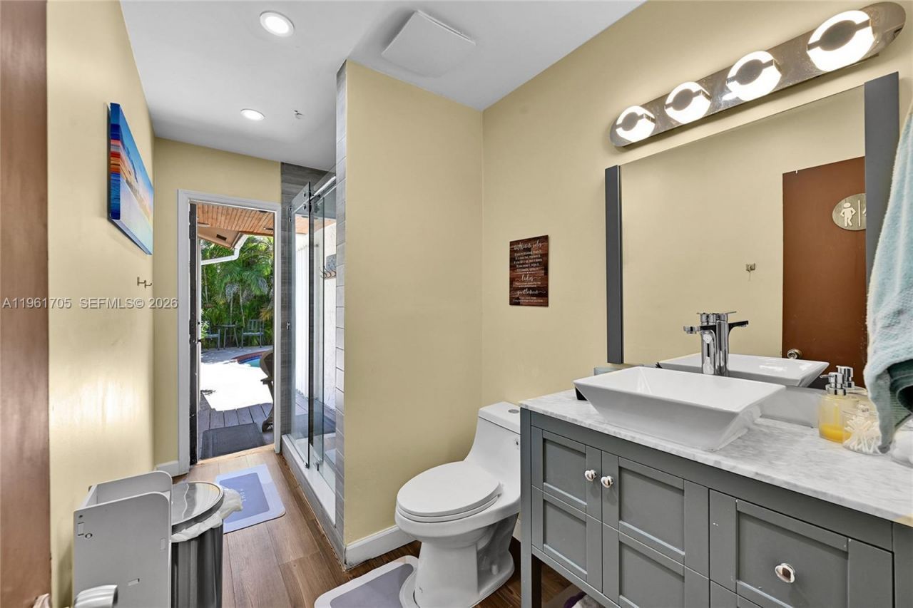 13010 SW 119th St, Miami, FL 33186 Photo