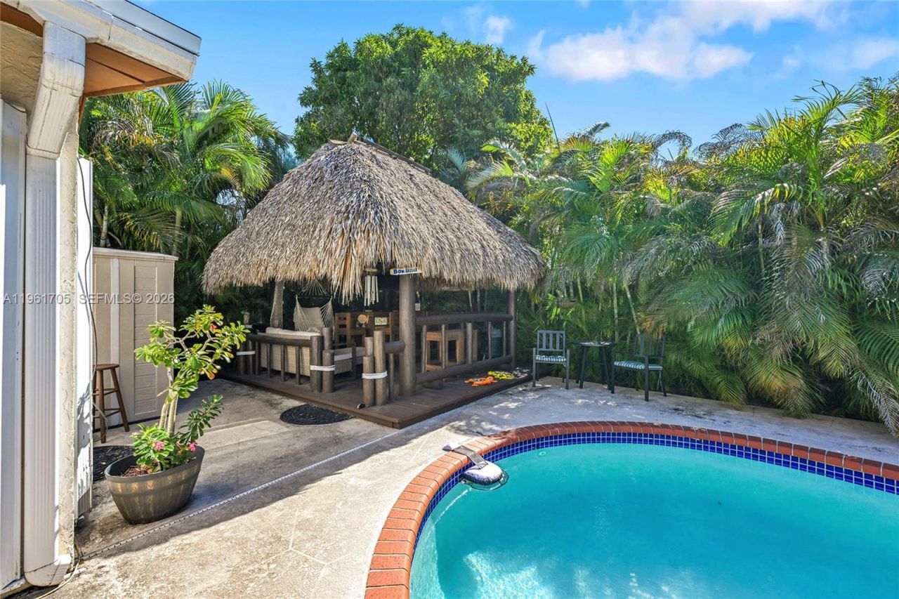 13010 SW 119th St, Miami, FL 33186 Photo