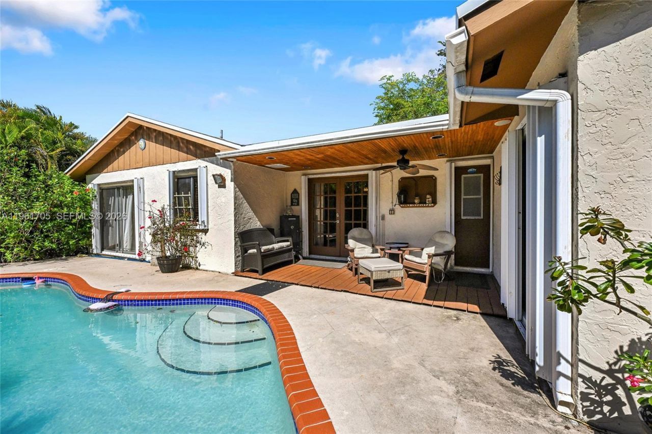 13010 SW 119th St, Miami, FL 33186 Photo