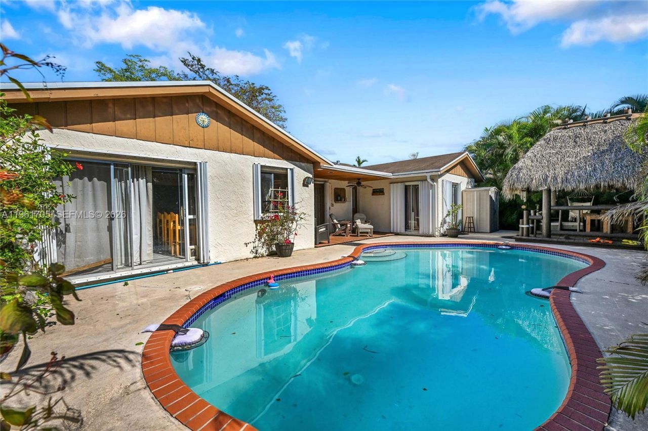 13010 SW 119th St, Miami, FL 33186 Photo