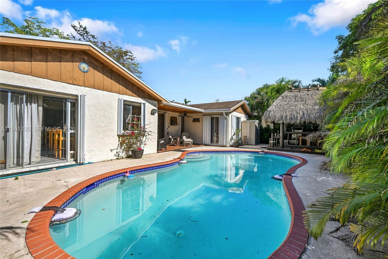 13010 SW 119th St, Miami, FL 33186 Photo