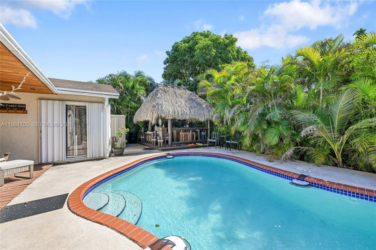 13010 SW 119th St, Miami, FL 33186 Photo