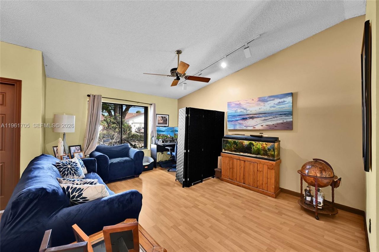 13010 SW 119th St, Miami, FL 33186 Photo