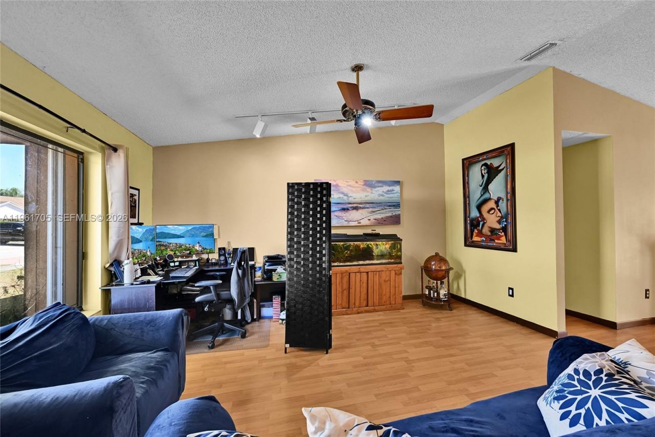 13010 SW 119th St, Miami, FL 33186 Photo