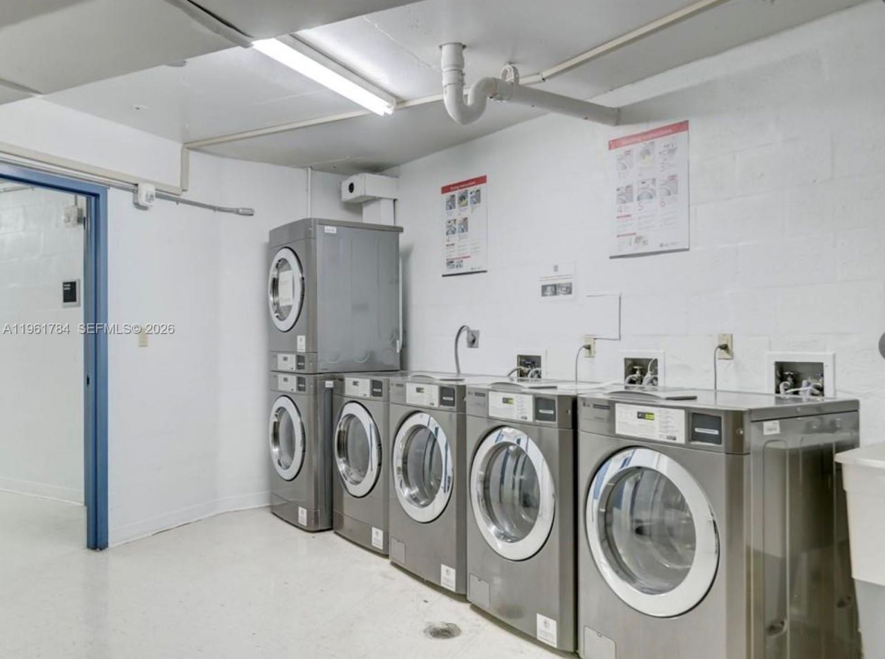 100 Bayview Dr , Unit 1423, Sunny Isles Beach, FL 33160 Photo