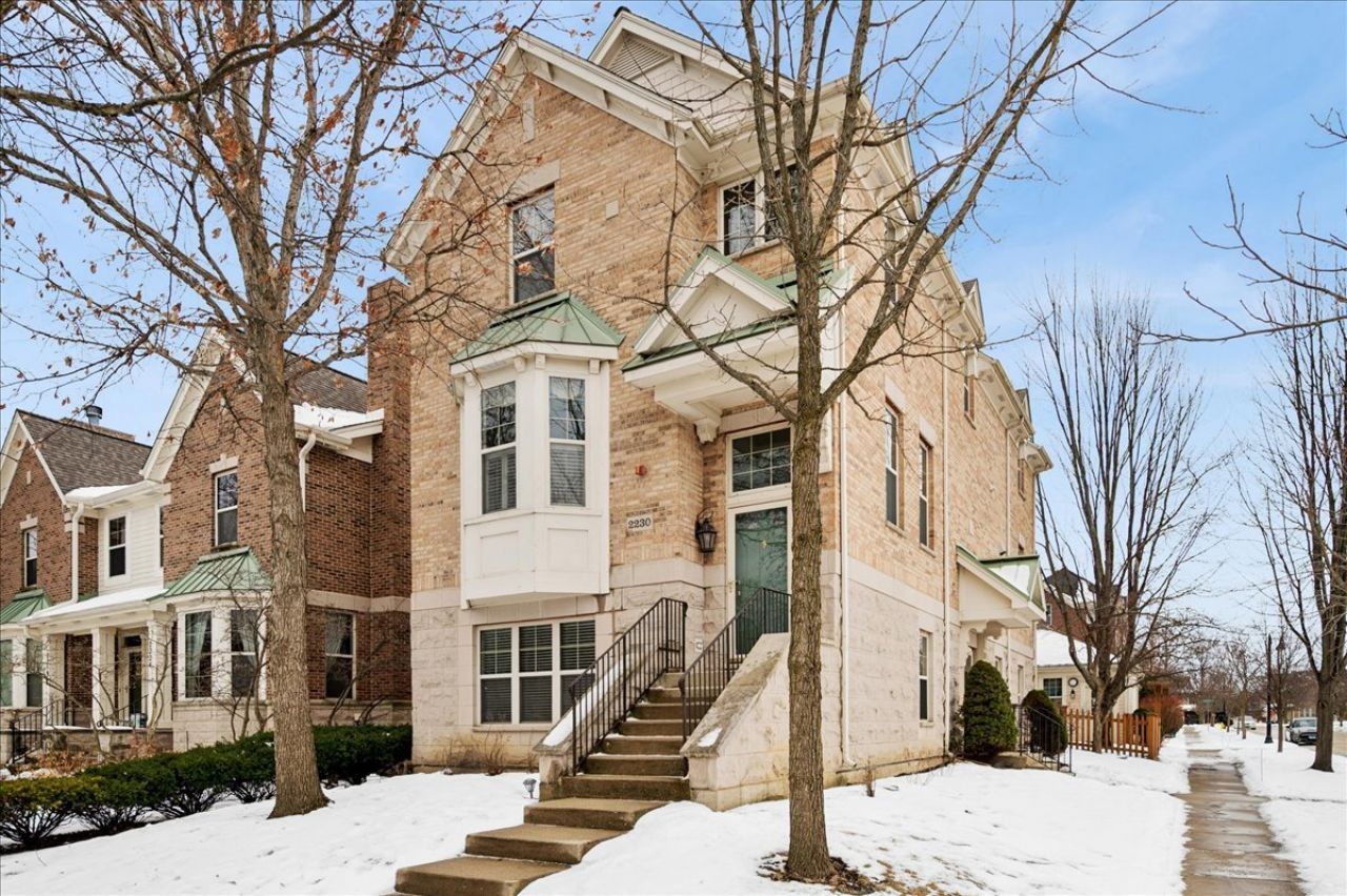 2230 Goldenrod Lane, Glenview, IL 60026 Main Photo