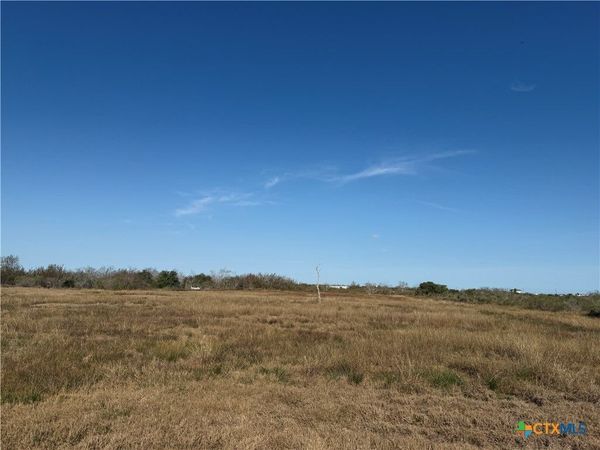 9-16 & 32 Saint Louis Avenue , Port Lavaca, TX 77979