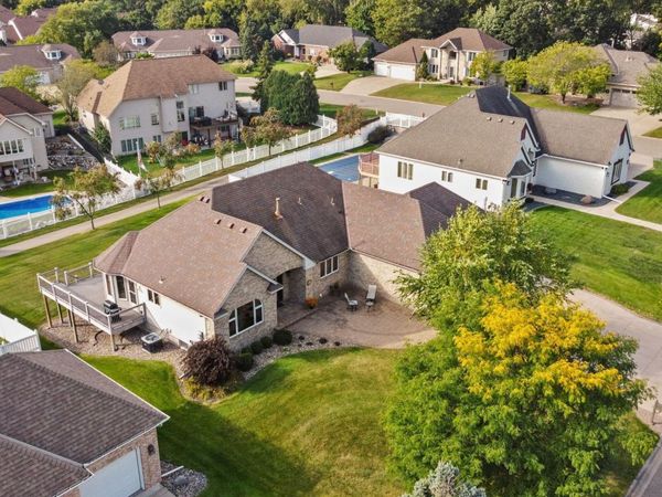 3151 Bent Tree Hills Drive, New Brighton, MN 55112