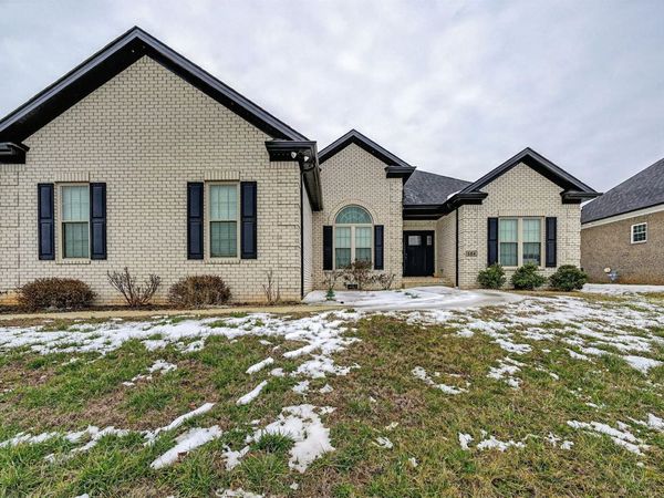 584 Montrose Drive, Bowling Green, KY 42104
