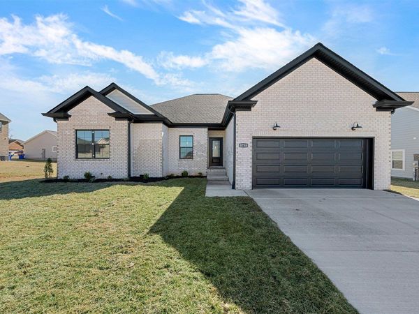 8758 Stuart Farm Avenue , Bowling Green, KY 42104