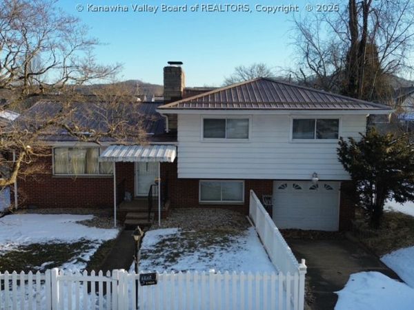 1908 West Virginia Avenue, Dunbar, WV 25064