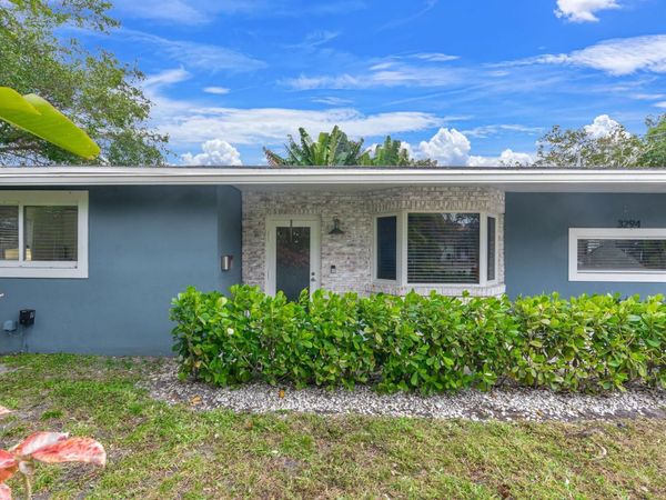 3294 NW 6th Ave, Fort Lauderdale, FL 33309