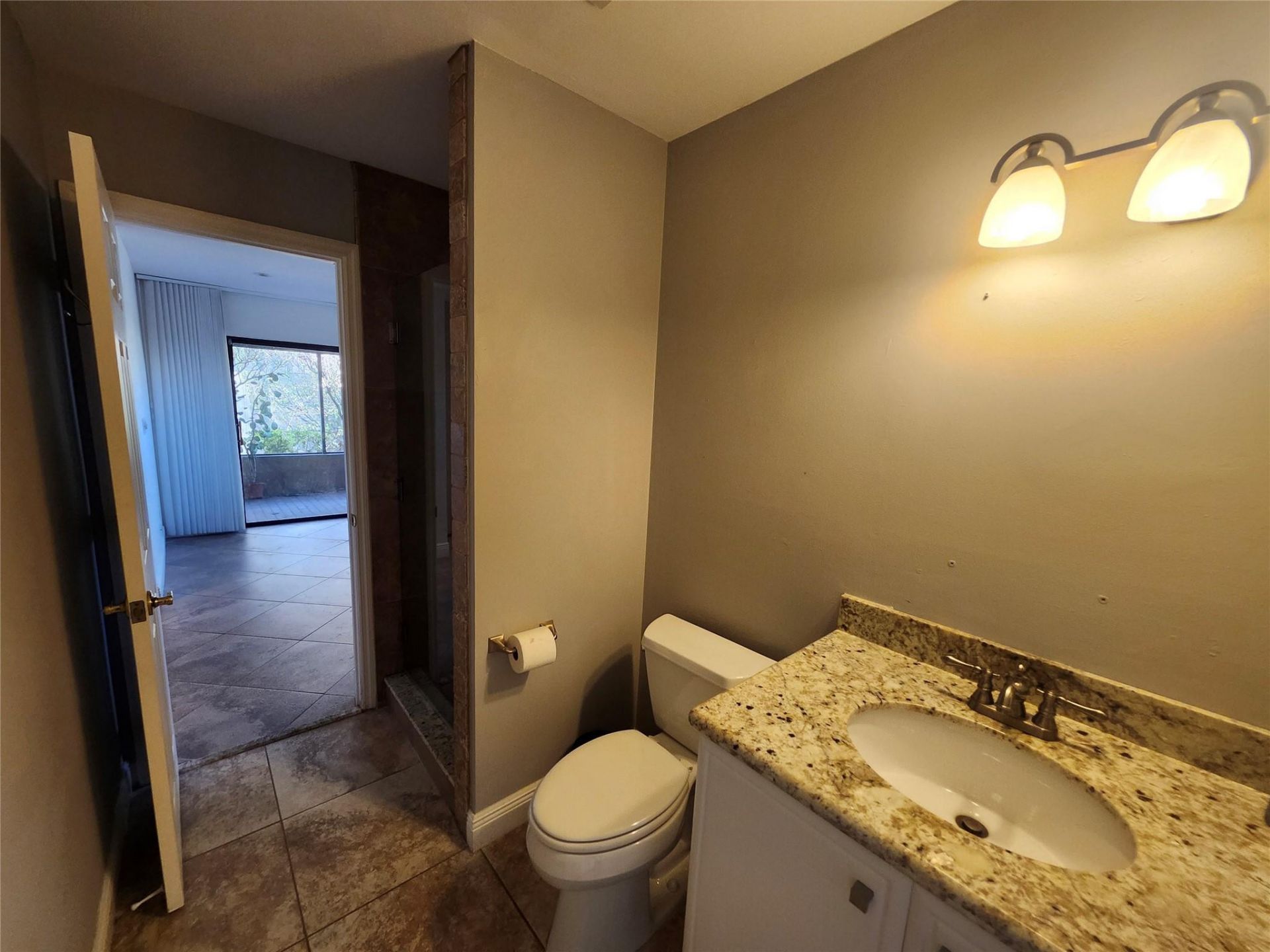 201 Dunwoody Lane, Unit 17-87, Hollywood, FL 33021 Photo