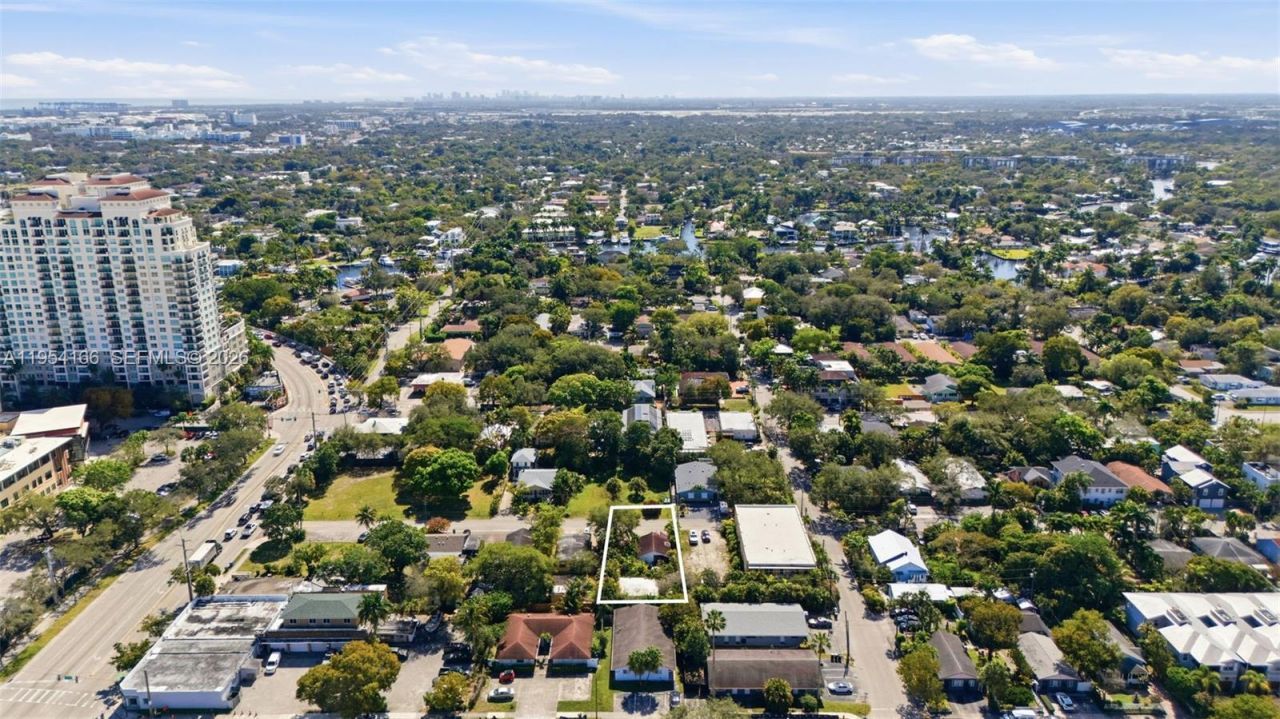 725 SW 2nd Ct, Fort Lauderdale, FL 33312 Photo