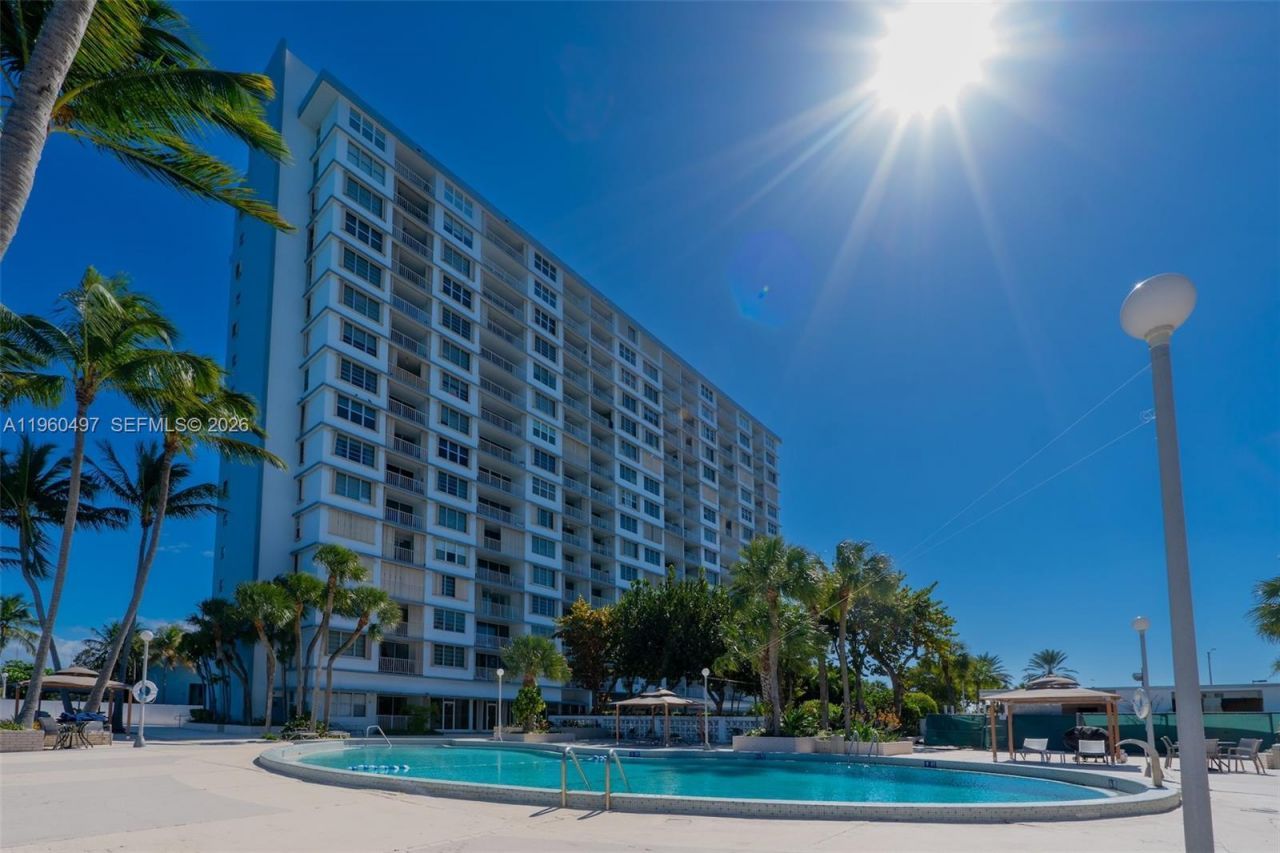 1865 79th St Cswy, Unit 11B, North Bay Village, FL 33141 Photo