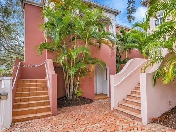 502 Loretto Ave, Unit 30, Coral Gables, FL 33146