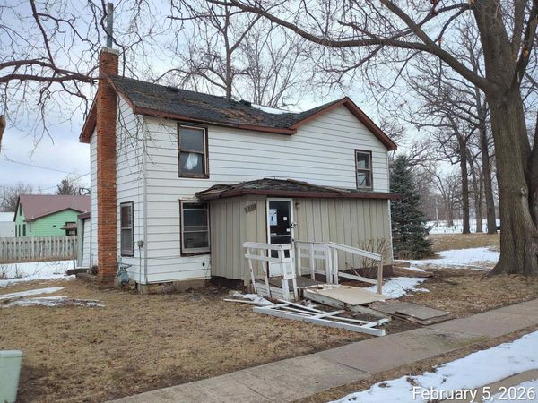 212 Park Drive, Worthington, IA 52078