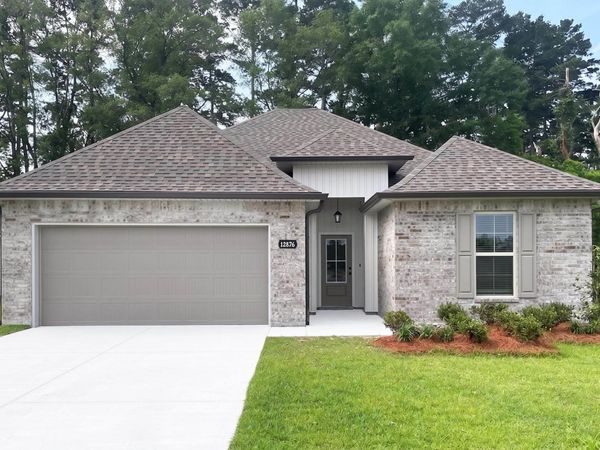 12876 Siberian Dr, Walker, LA 70785