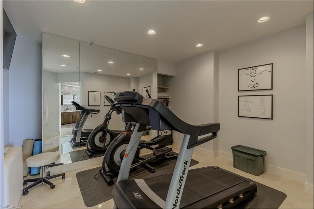 295 Grande Way, Unit PH-2, Naples, FL 34110 Photo