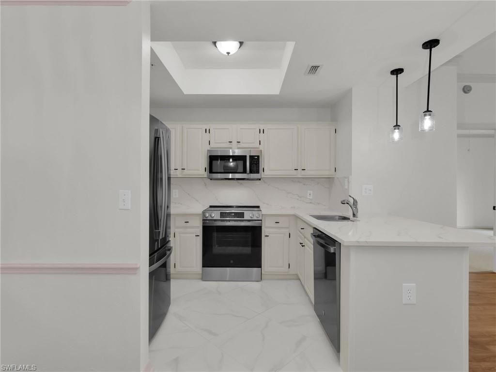 201 Arbor Lake Dr, Unit 204, Naples, FL 34110 Photo