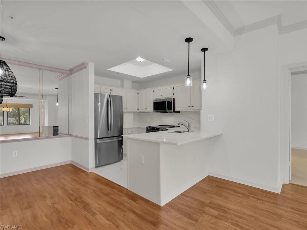 201 Arbor Lake Dr, Unit 204, Naples, FL 34110 Photo
