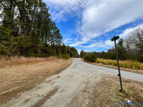 23-3B Riverwood Drive, Lancaster, VA 22503