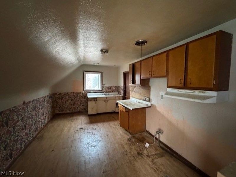 7209 Melrose Avenue, Cleveland, OH 44103 Photo 16