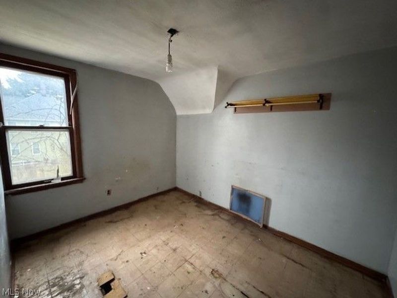 7209 Melrose Avenue, Cleveland, OH 44103 Photo 17