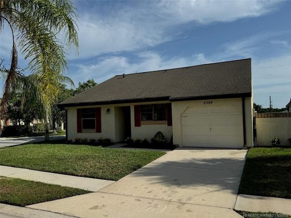2398 SE Brekenridge Circle, Port St Lucie, FL 34952