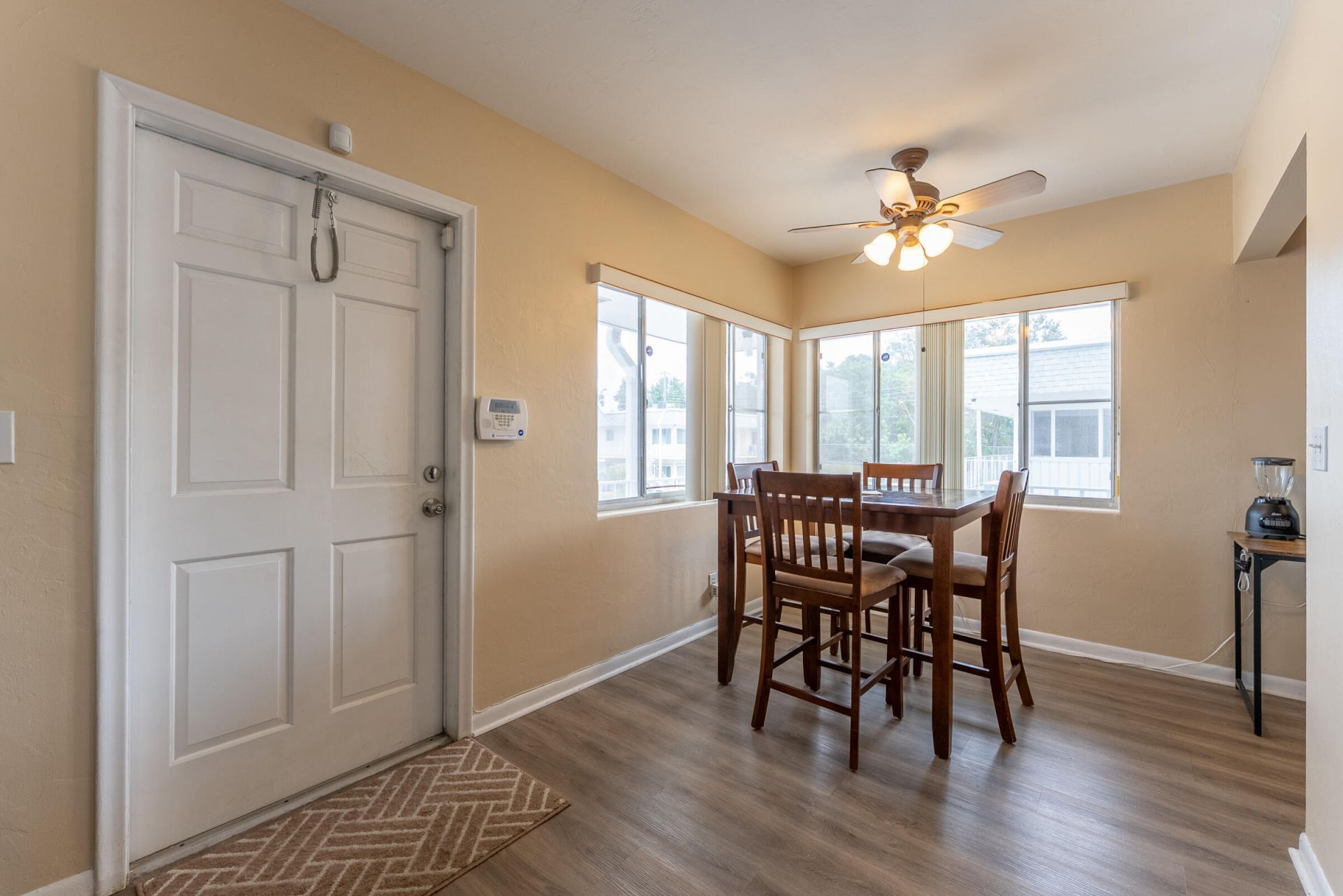 2920 Cynthia Lane, Unit 202, Lake Worth Beach, FL 33461 Photo