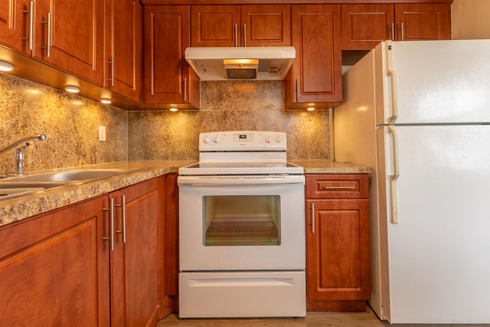 2920 Cynthia Lane, Unit 202, Lake Worth Beach, FL 33461 Photo