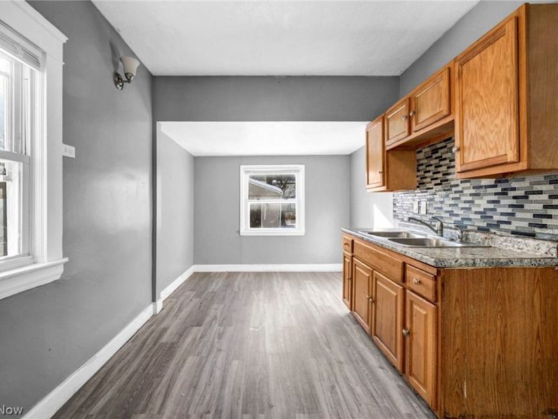 12702 Maplerow Avenue, Garfield Heights, OH 44105 Photo 13