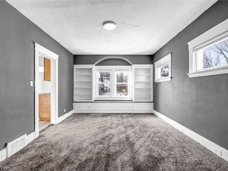 12702 Maplerow Avenue, Garfield Heights, OH 44105 Photo 21