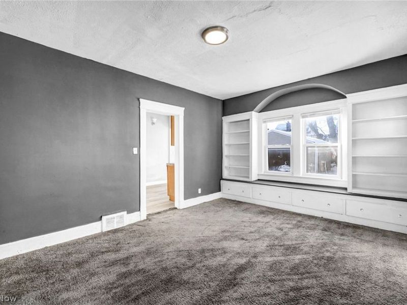 12702 Maplerow Avenue, Garfield Heights, OH 44105 Photo 23