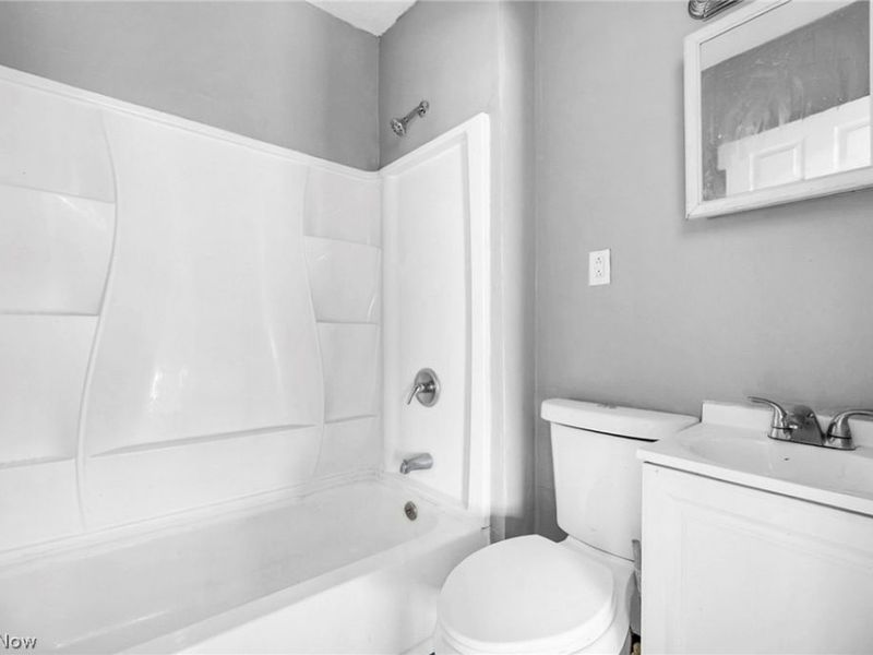 12702 Maplerow Avenue, Garfield Heights, OH 44105 Photo 35