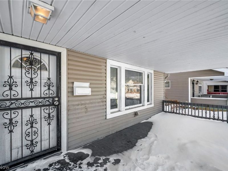 12702 Maplerow Avenue, Garfield Heights, OH 44105 Photo 4