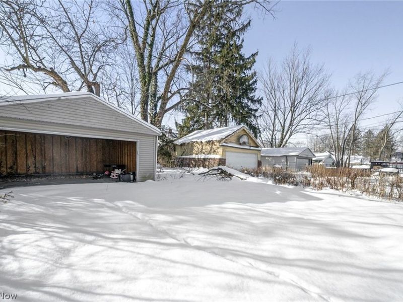 12702 Maplerow Avenue, Garfield Heights, OH 44105 Photo 6