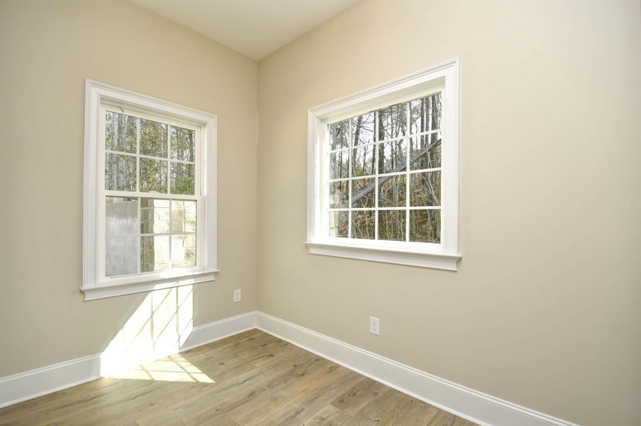 329 Waterfall Circle Photo 17